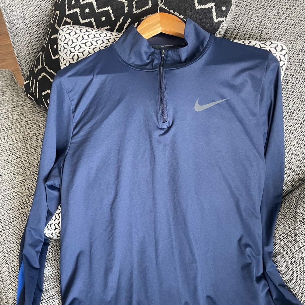 Nike pro 1/4 zip Dri Fit Longsleeve (medium)